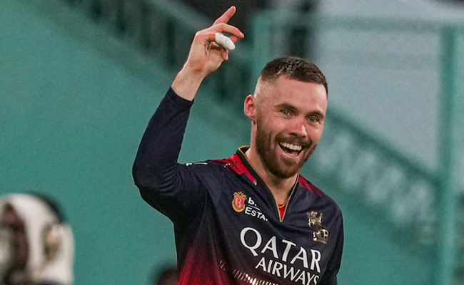 Injured Phil Salt returns home for scans